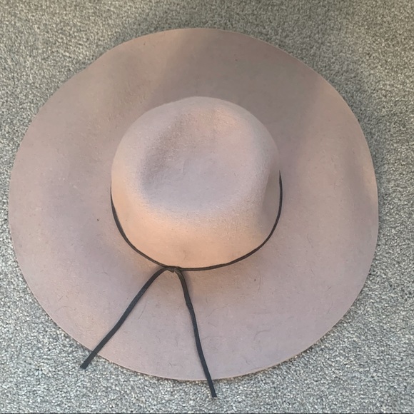 BP Oversized Floppy Hat - Picture 2 of 6